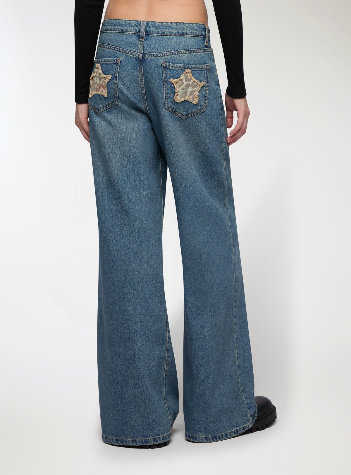 Straight-leg jeans