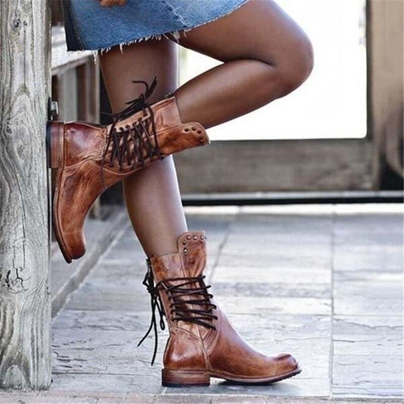 Camille | Botines Media Caña con Tachuelas Vintage