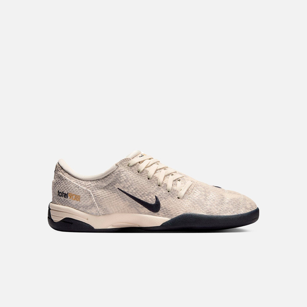 Nike Total 90 SE IB4204-100
