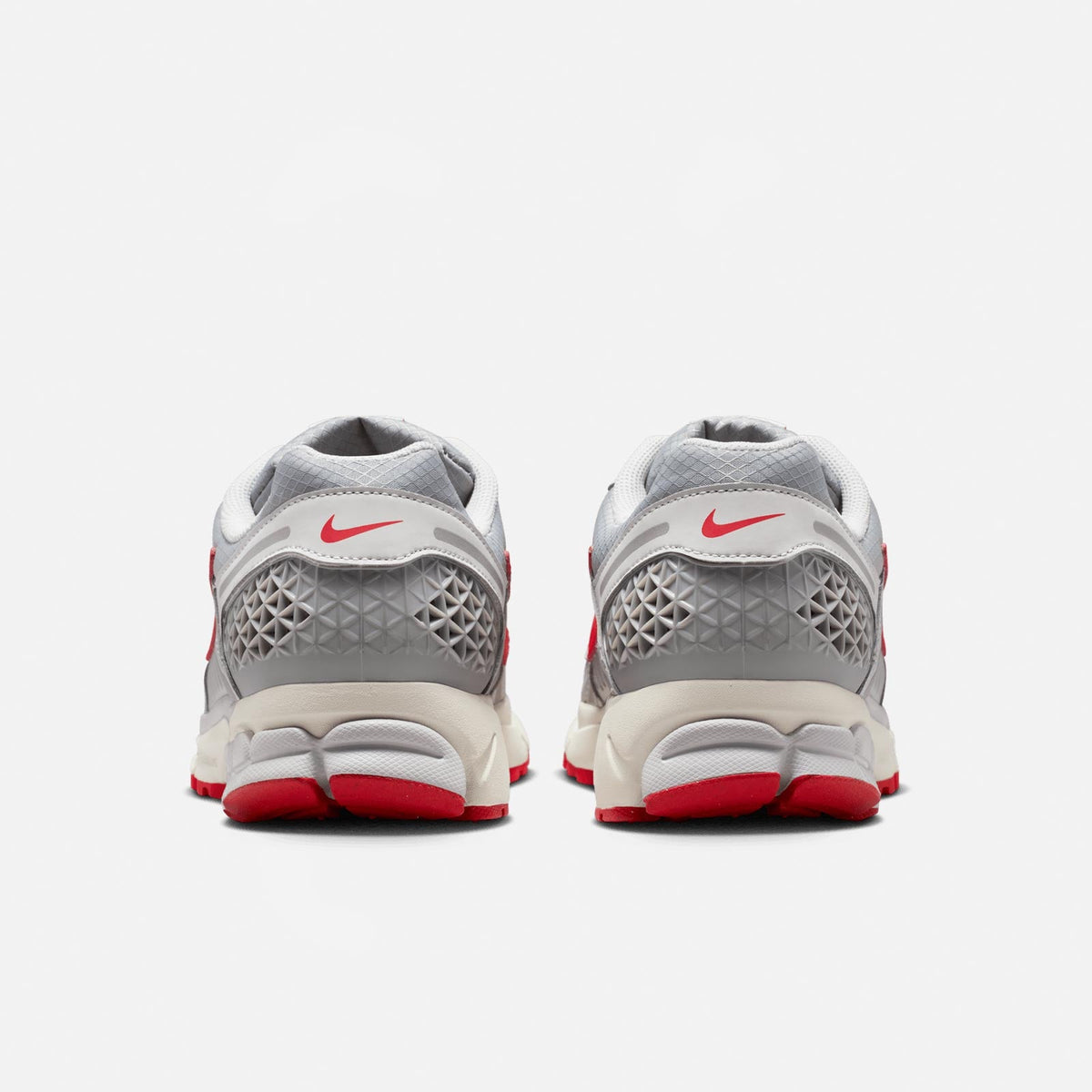 Nike Zoom Vomero 5 SE IQ6589-001