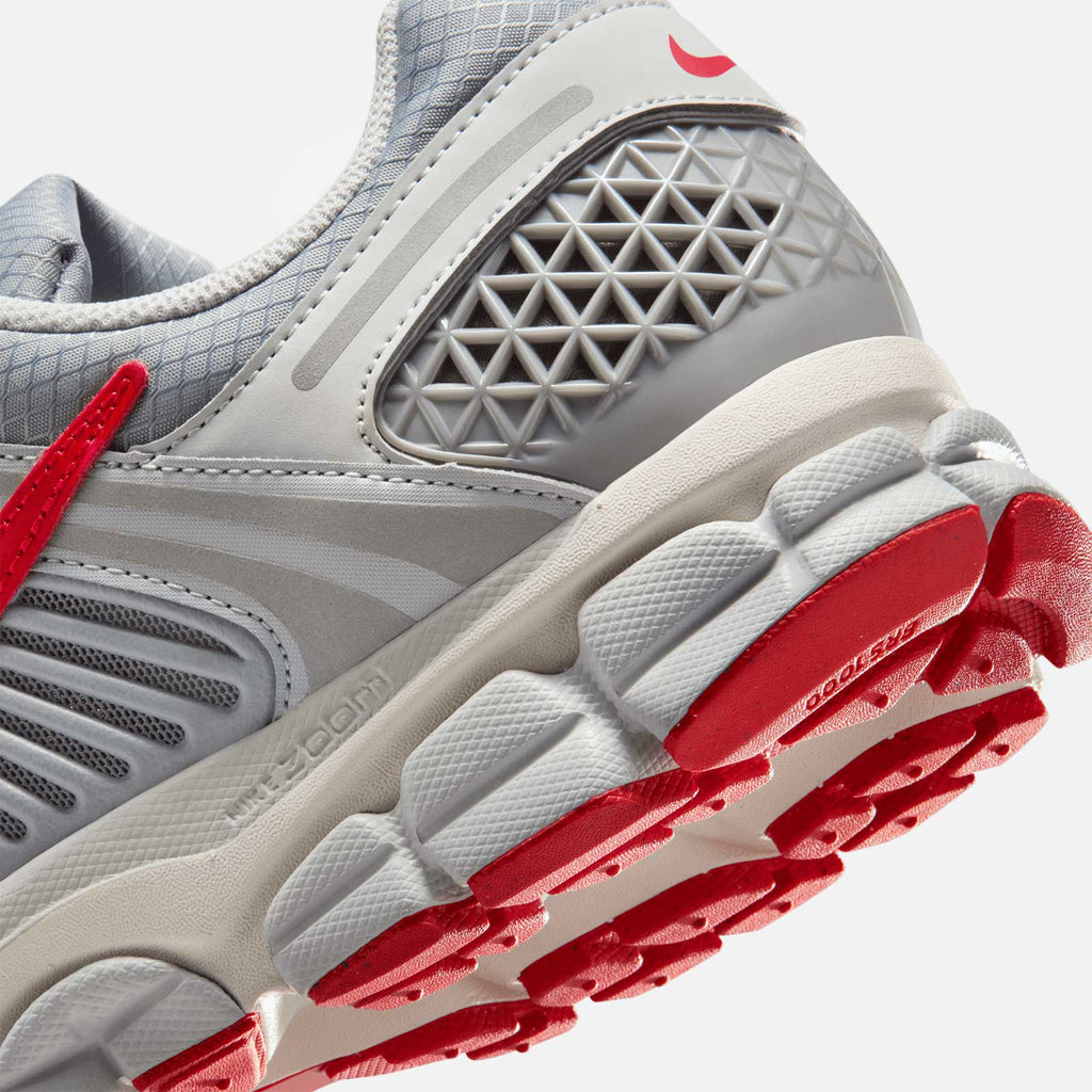 Nike Zoom Vomero 5 SE IQ6589-001