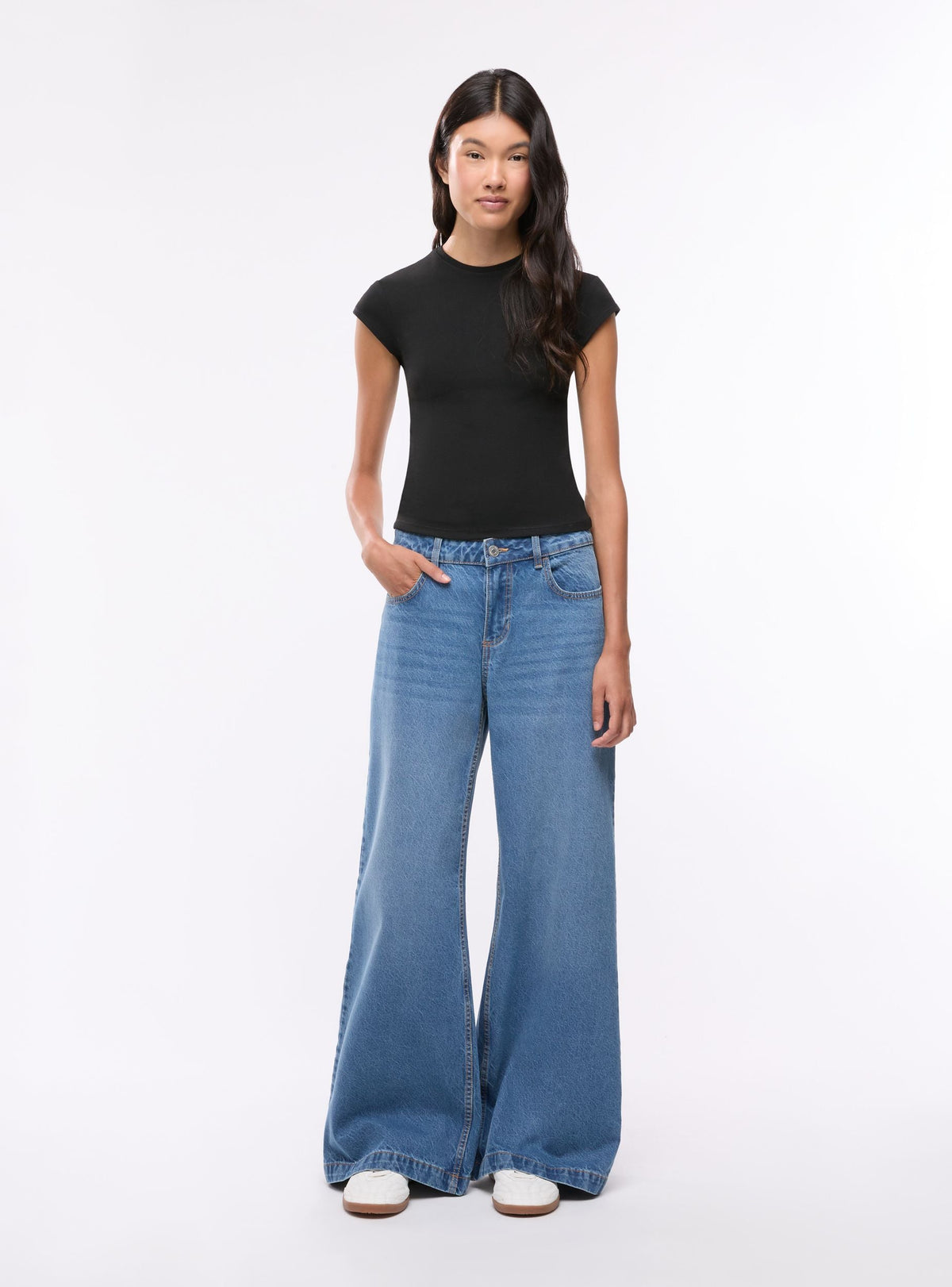 Vaqueros Baggy Tiro Bajo con Bordado Azul Denim Medio