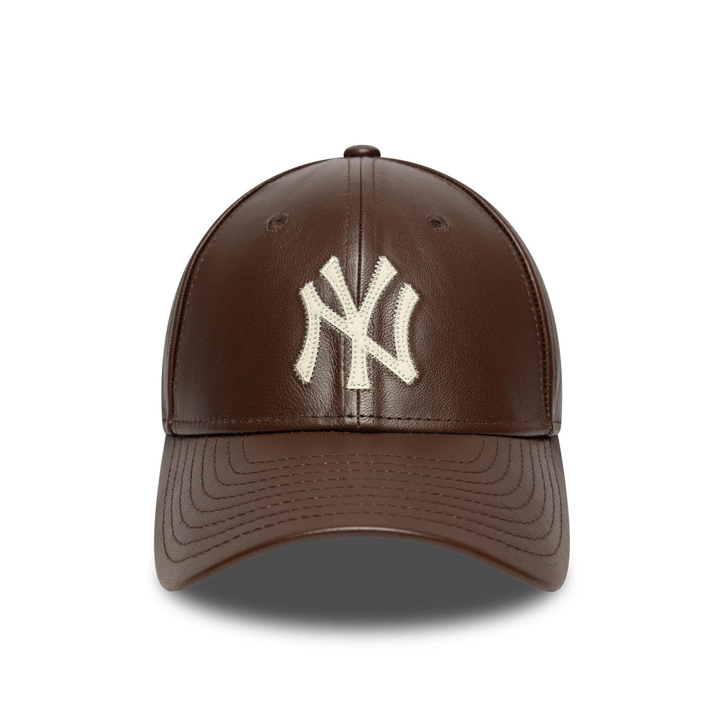 New York Yankees MLB Leather Dark Brown 9FORTY M-Crown Adjustable Cap