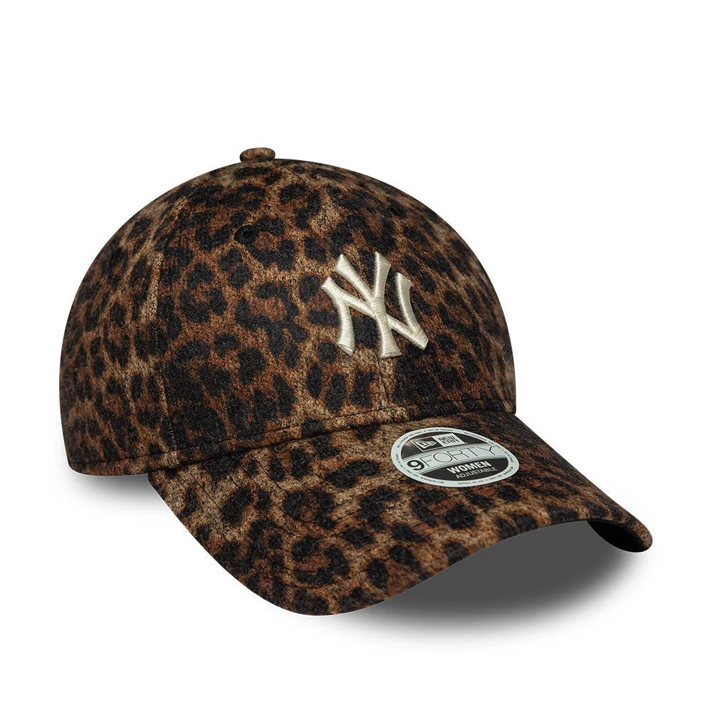 Gorra ajustable New York Yankees MLB Cosy Leopard para mujer, color marrón, modelo 9FORTY