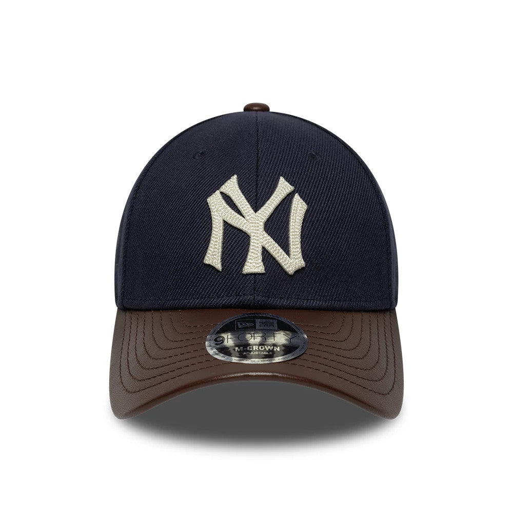Yankees MLB Leather Visor Dark Brown 9FORTY M-Crown Adjustable Cap