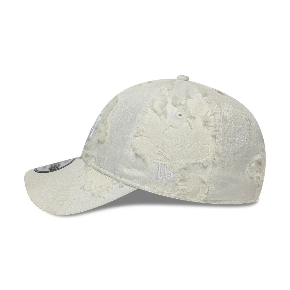 New York Yankees MLB Frayed Cream 9TWENTY Adjustable Cap