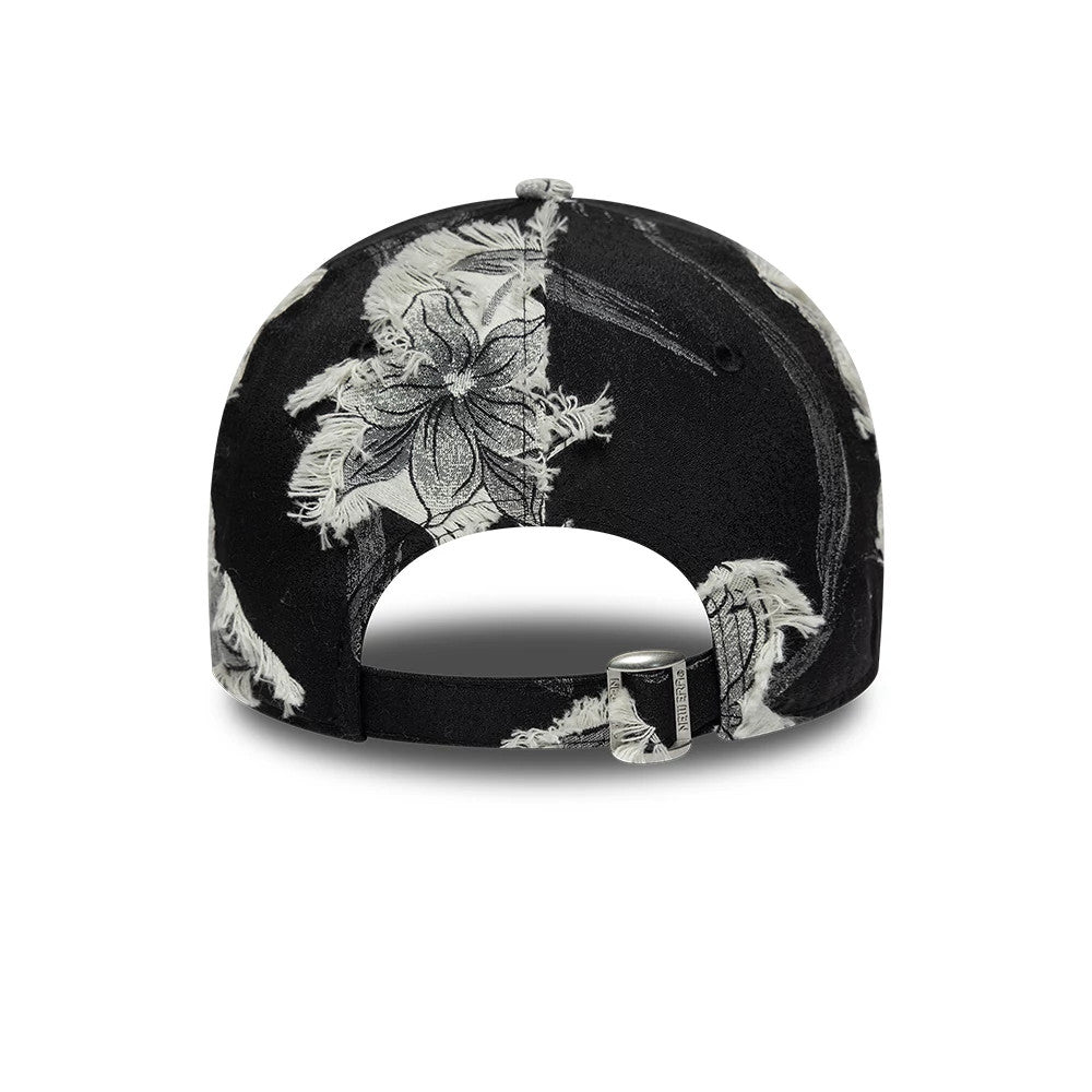 New York Yankees MLB Frayed Black 9TWENTY Adjustable Cap