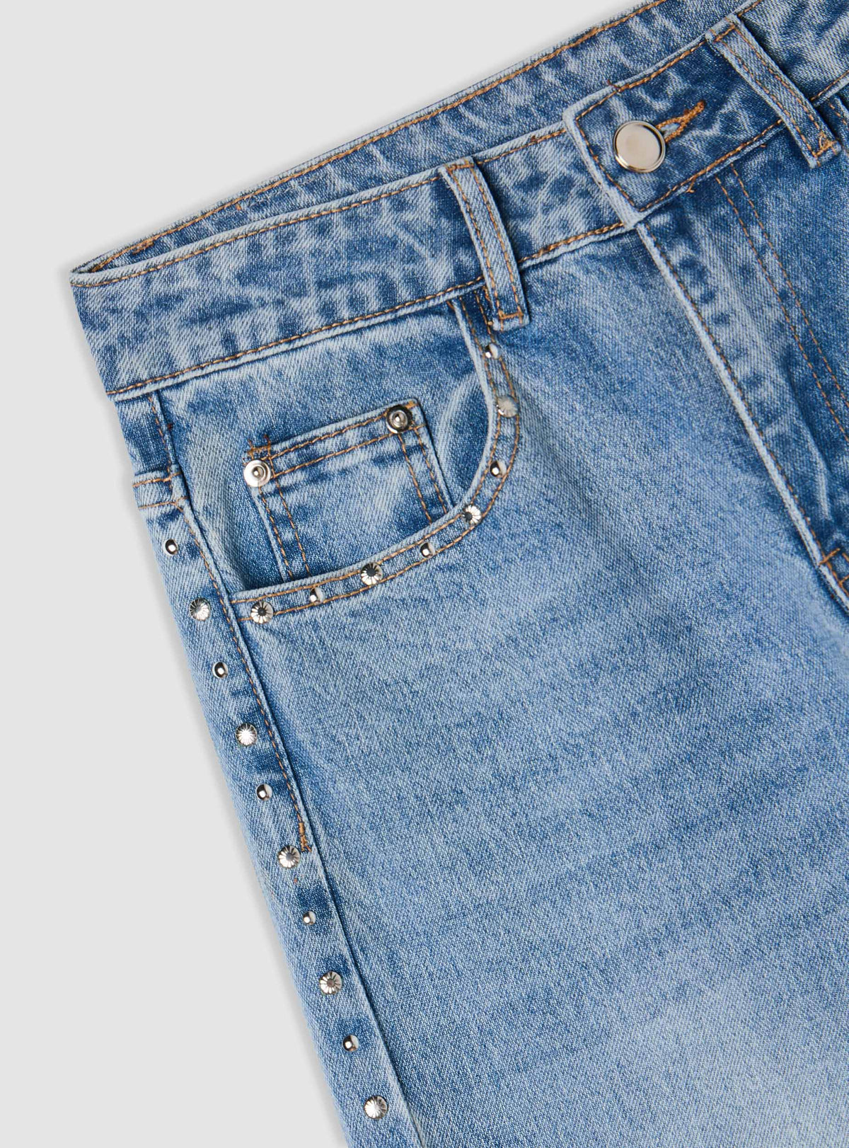 Wide-Leg Studded Jeans in Medium Denim Blue