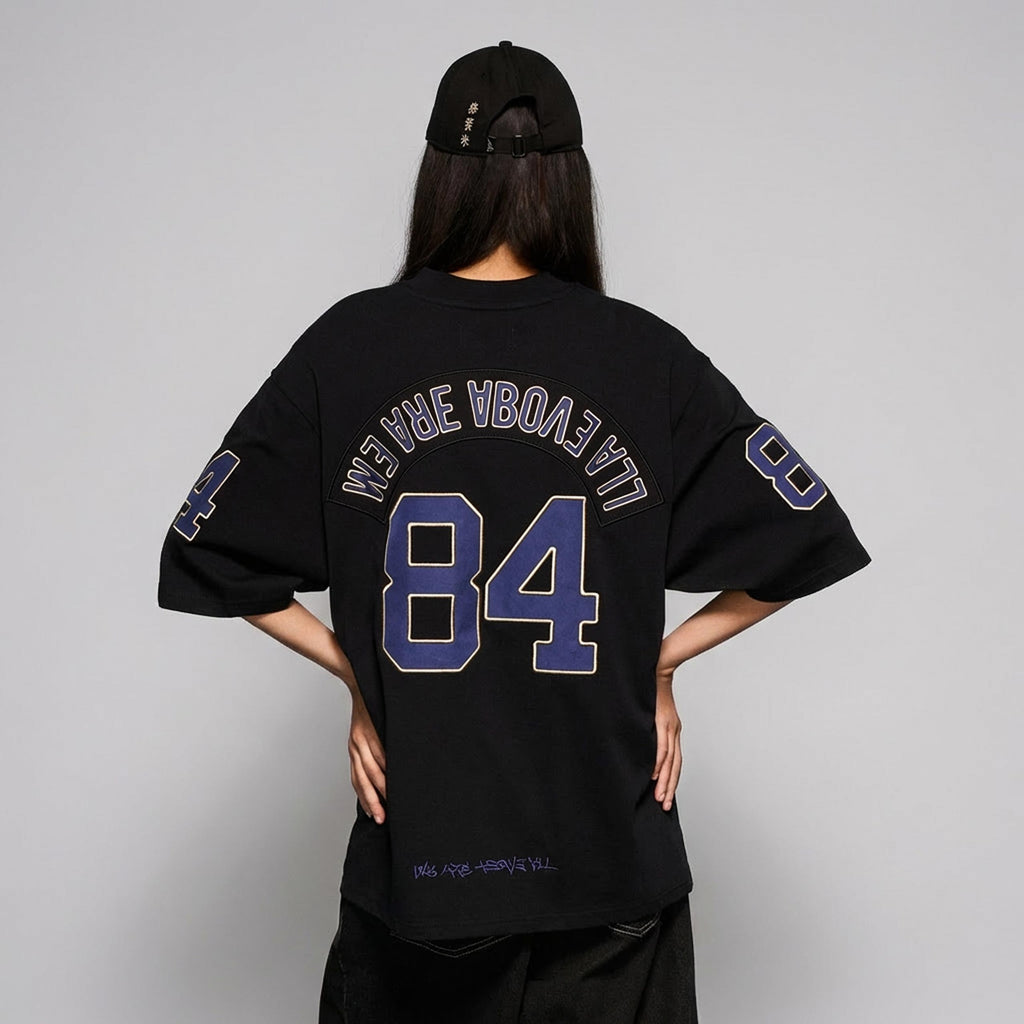 Camiseta Concreat Jungle Cuello V Oversized Negra