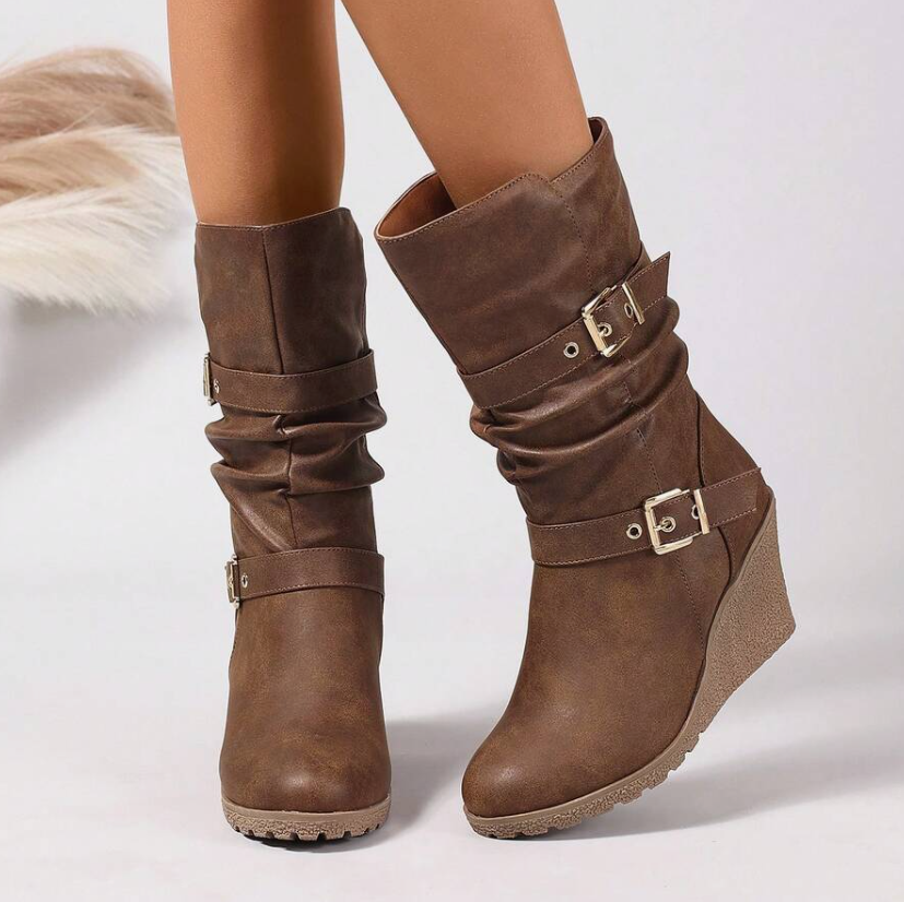 Trindade | Botas Chelsea de cuña con hebilla, de puntera redonda