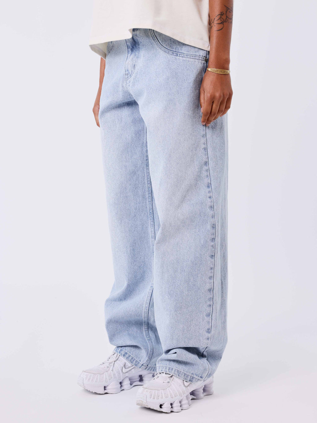 Faded Blue Barrel Denim Jeans