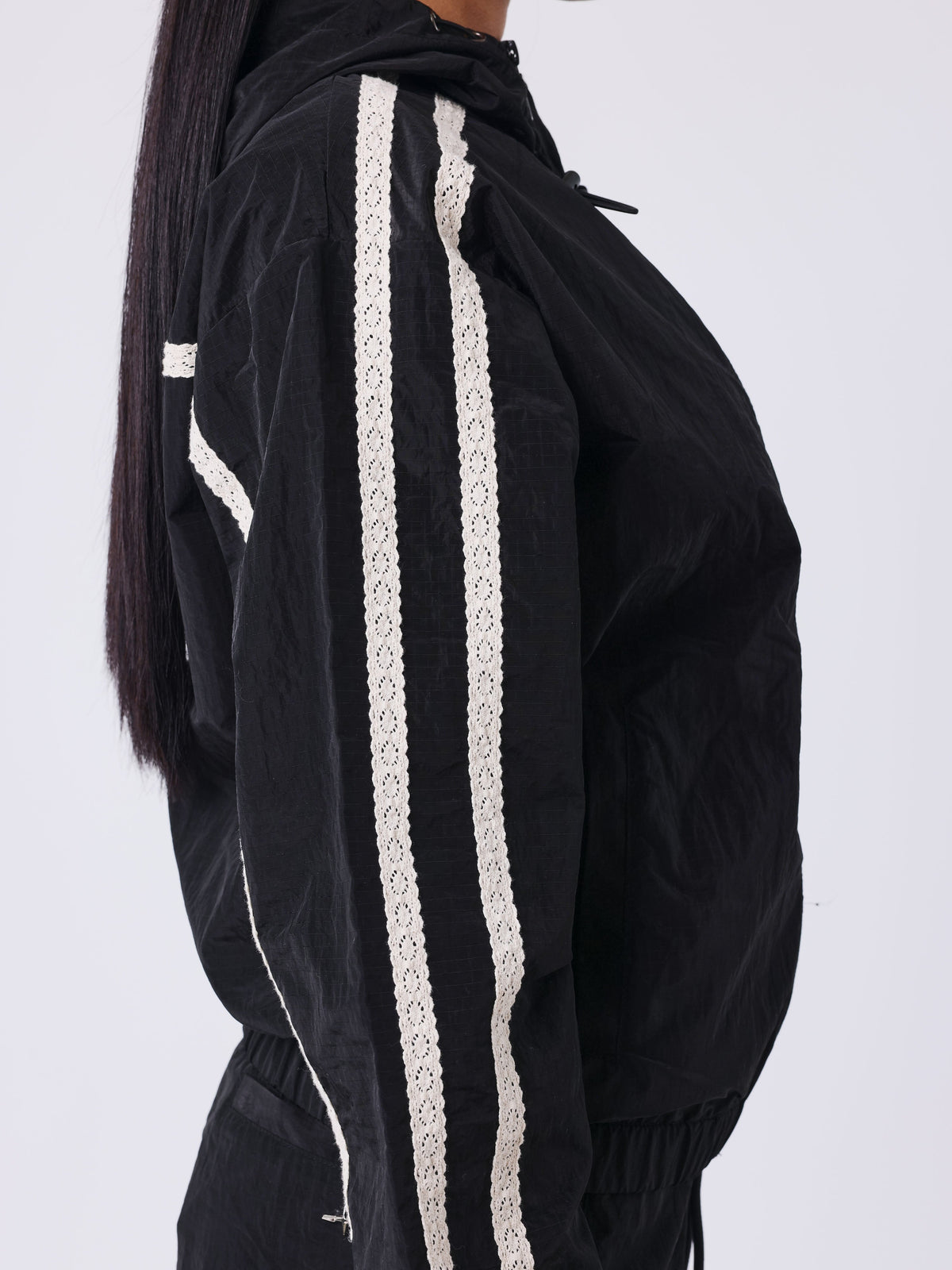 Chaqueta con Cremallera y Bandas de Ganchillo Sportly