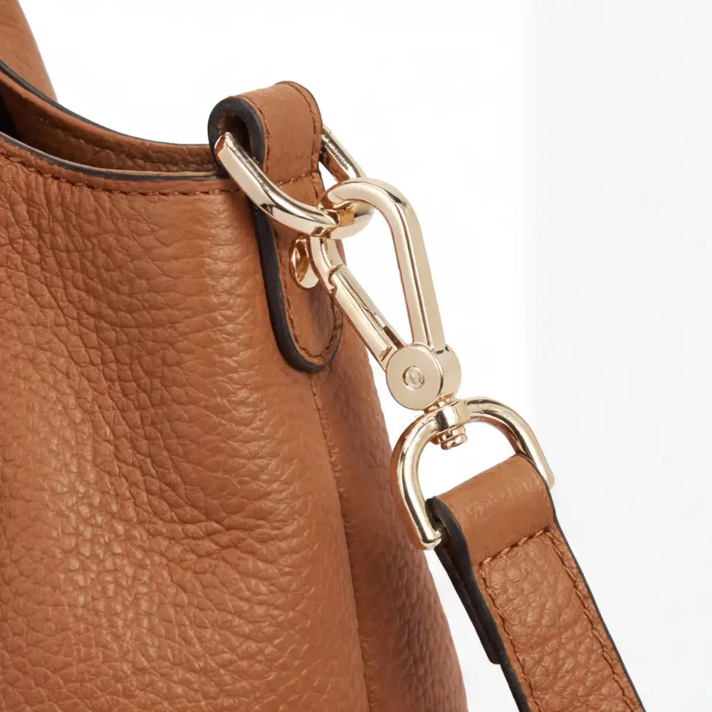 Carrina | Bolso Hobo de Cuero Suave de Diario