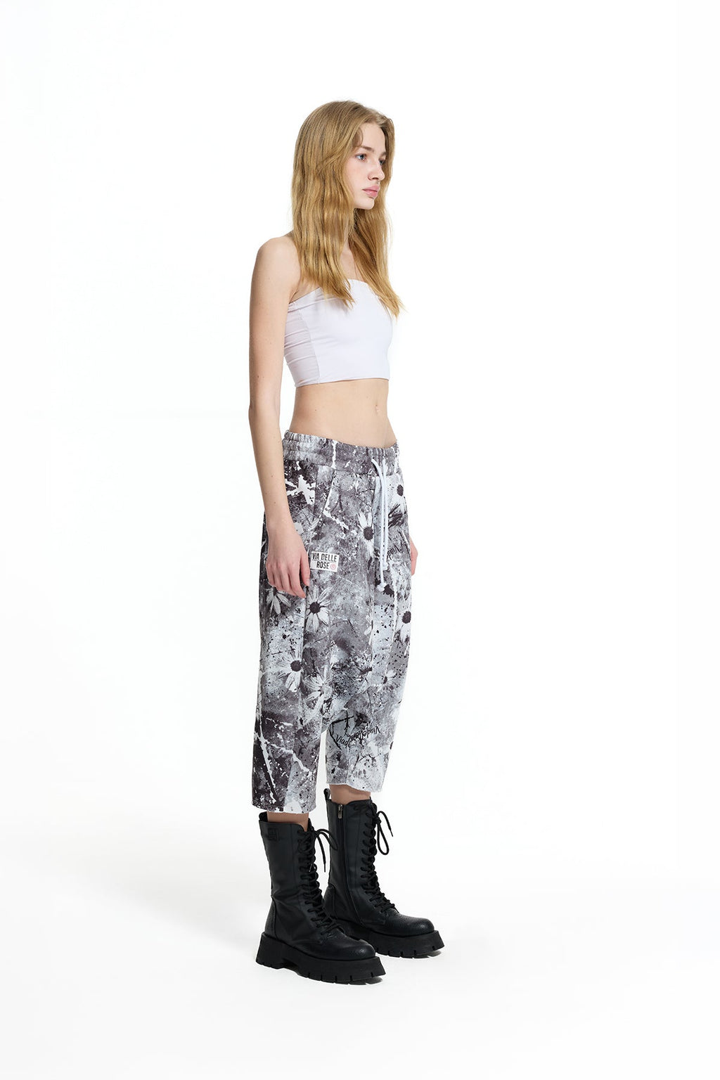 Bermudas Entrepierna Caída Estampado Floral Efecto Pintura