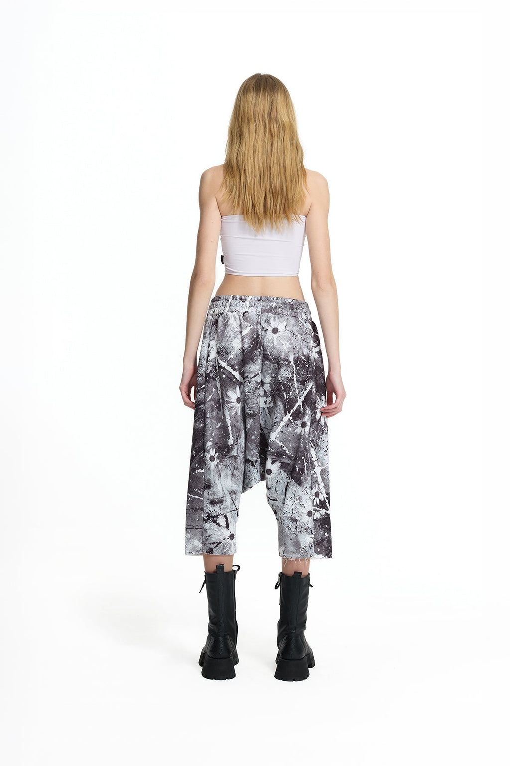 Bermudas Entrepierna Caída Estampado Floral Efecto Pintura