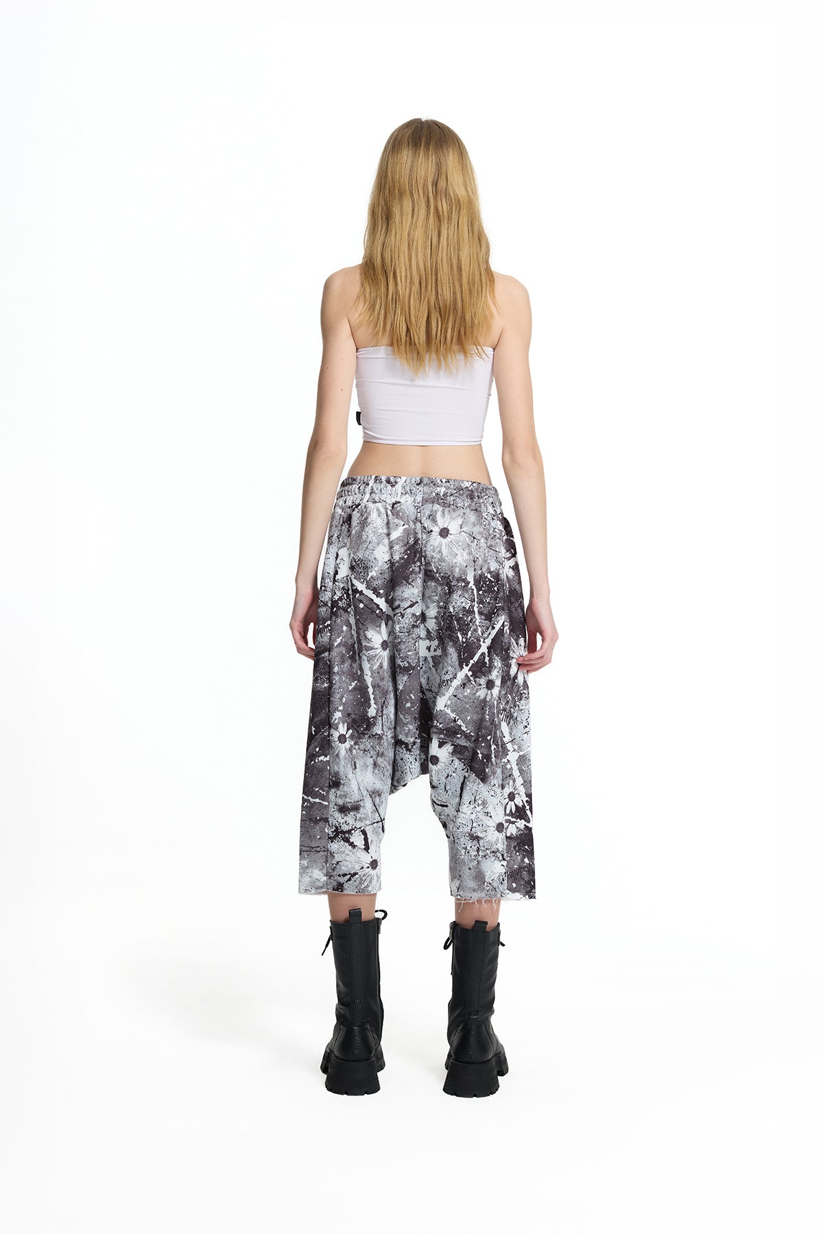Bermudas Entrepierna Caída Estampado Floral Efecto Pintura