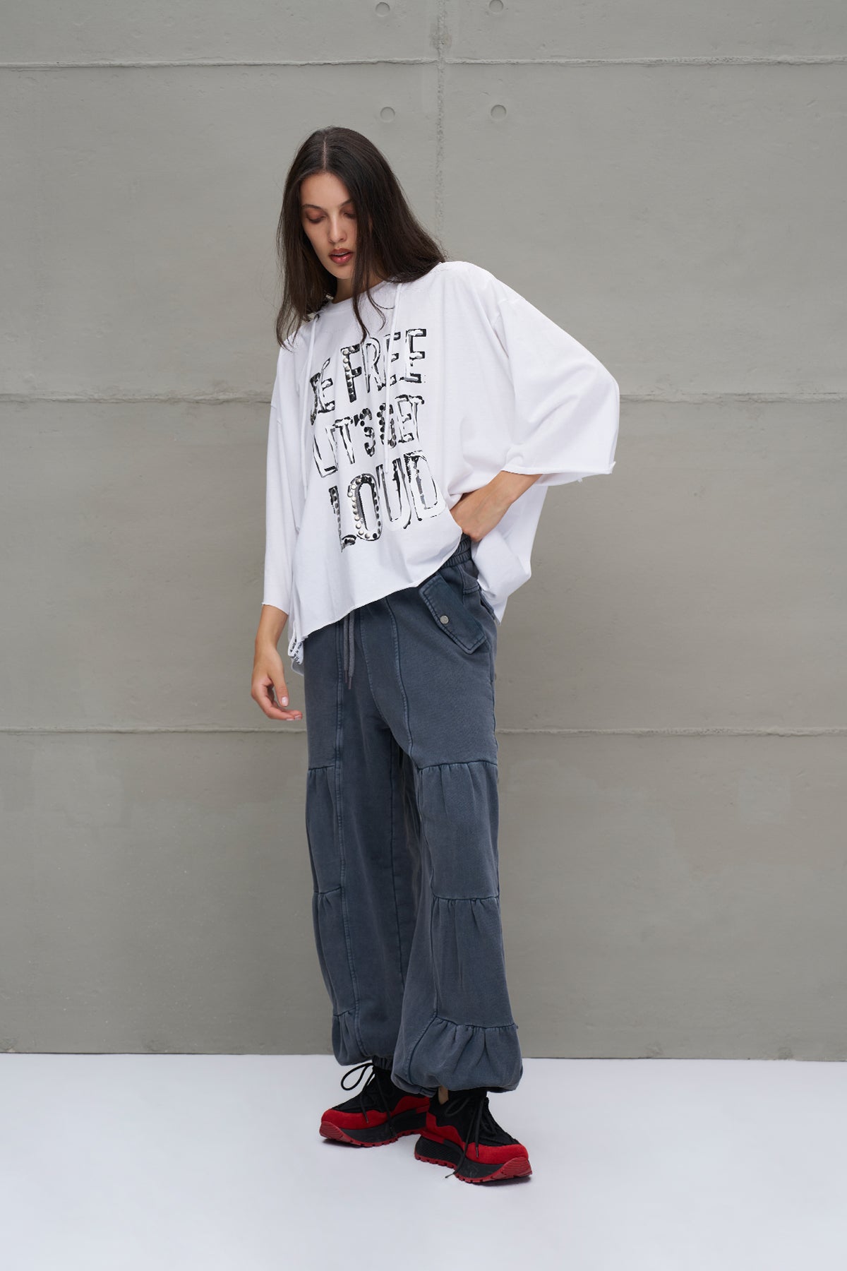 Oversized Cargo Pants with Pockets in Anthracite