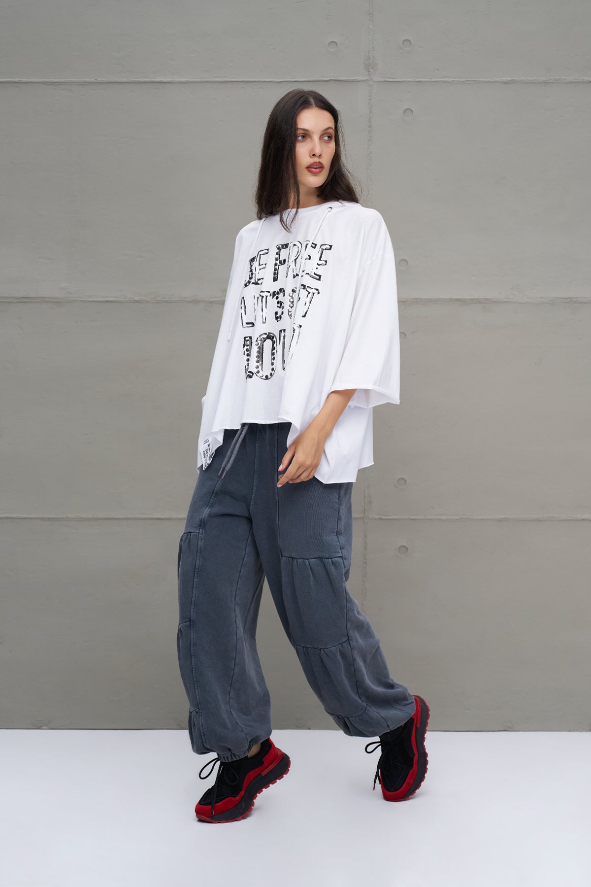 Oversized Cargo Pants with Pockets in Anthracite