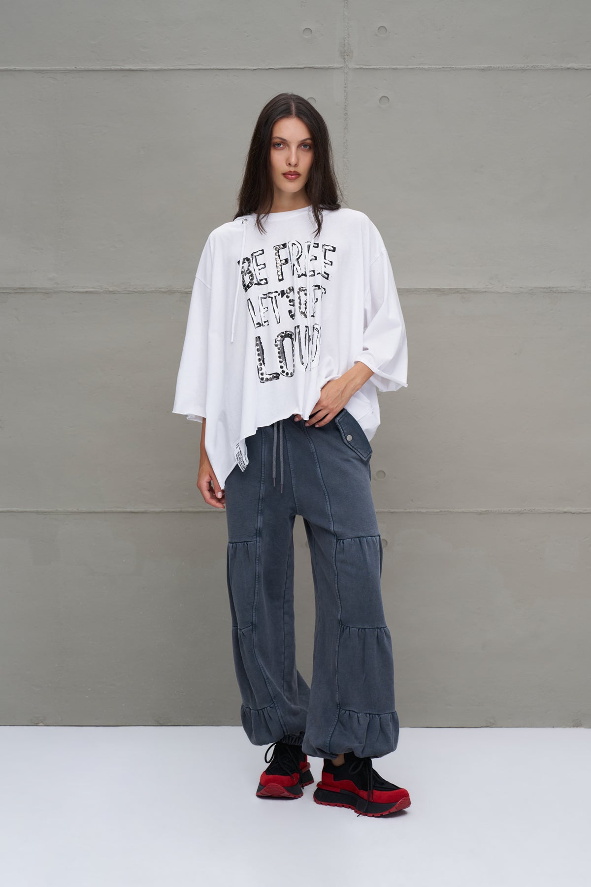 Oversized Cargo Pants with Pockets in Anthracite