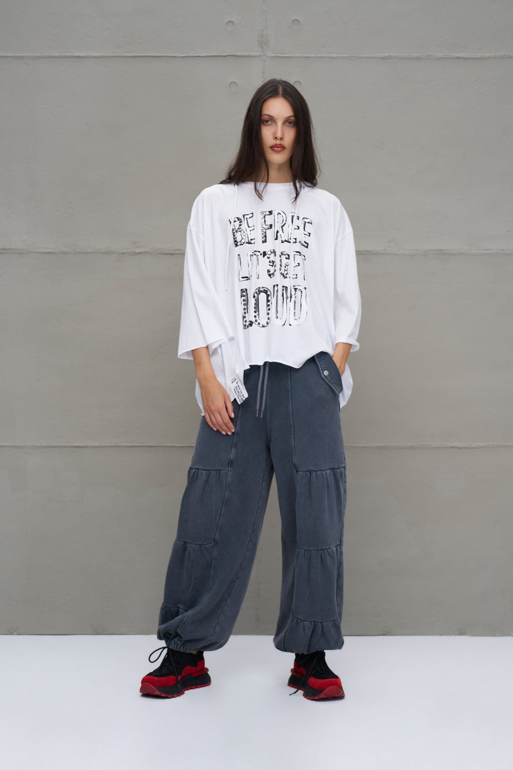 Oversized Cargo Pants with Pockets in Anthracite