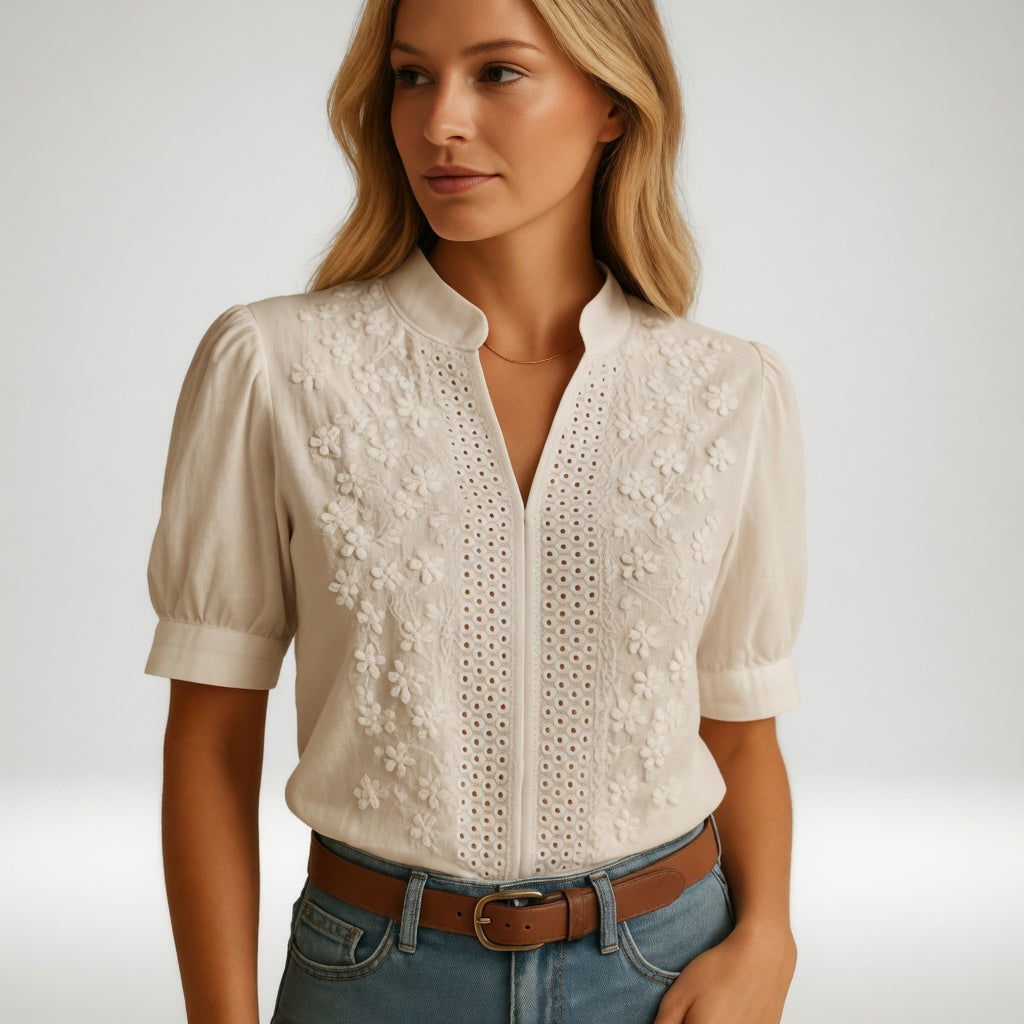 Aliénor | Blusa de Bordado Inglés con Cuello V