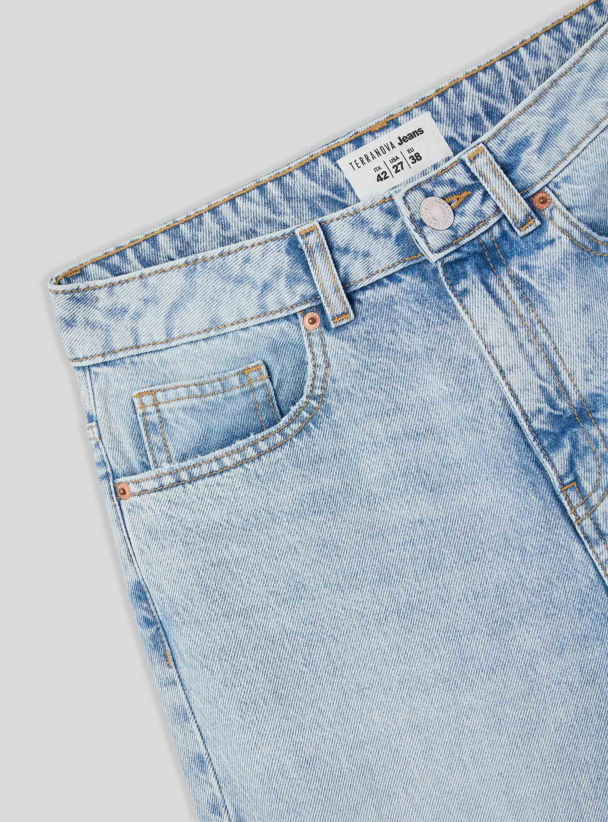 Light Acid Wash Straight-Leg Ripped Jeans