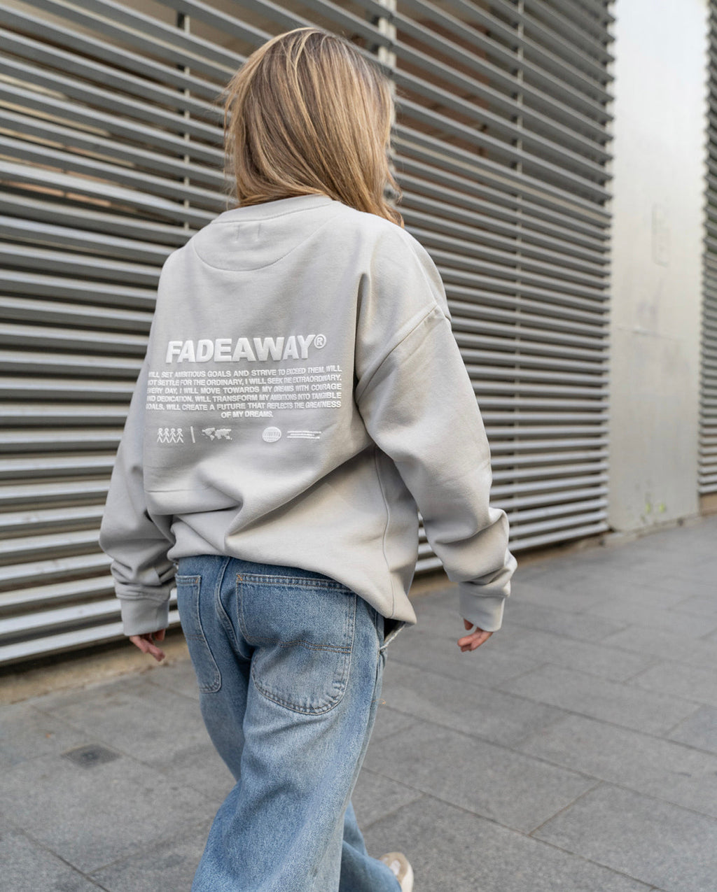 LIGHT GRAY GOALS SWEATSHIRT