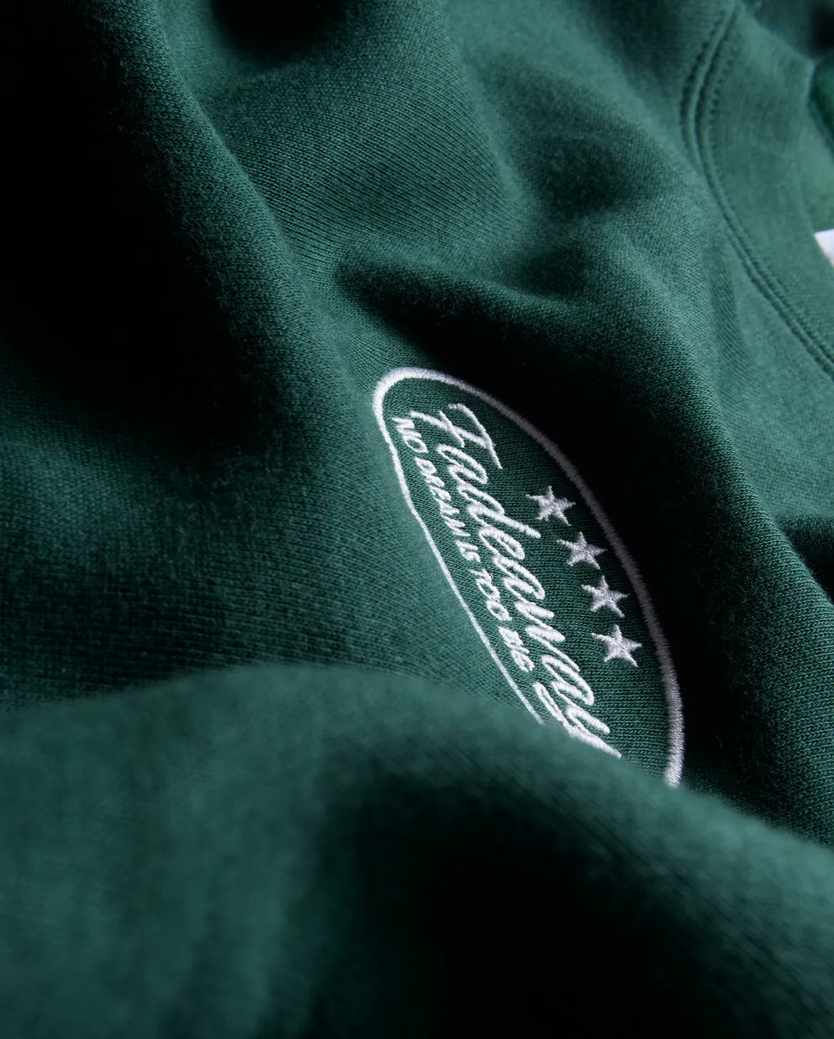SUDADERA VERDE SIN CAPUCHA - LA BÁSICA
