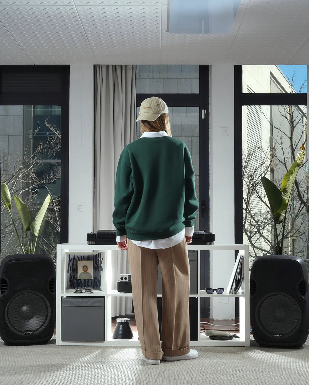 GREEN CREWNECK SWEATSHIRT - THE BASIC
