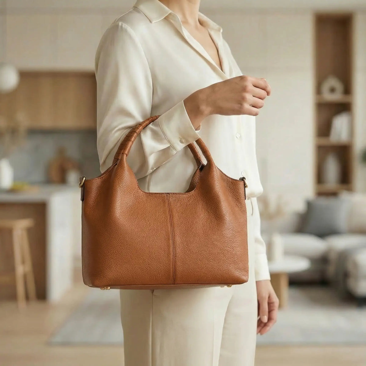 Carrina | Bolso Hobo de Cuero Suave de Diario