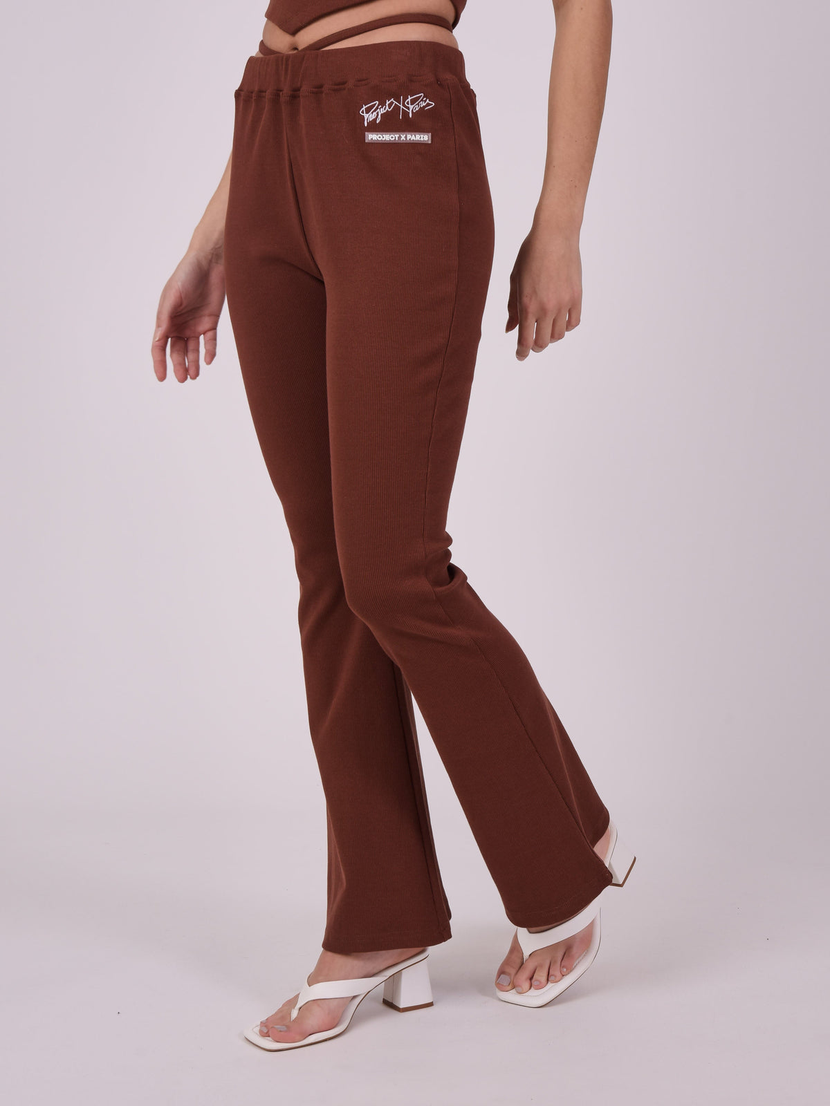 Pantalón Acampanado con Tira Marrón