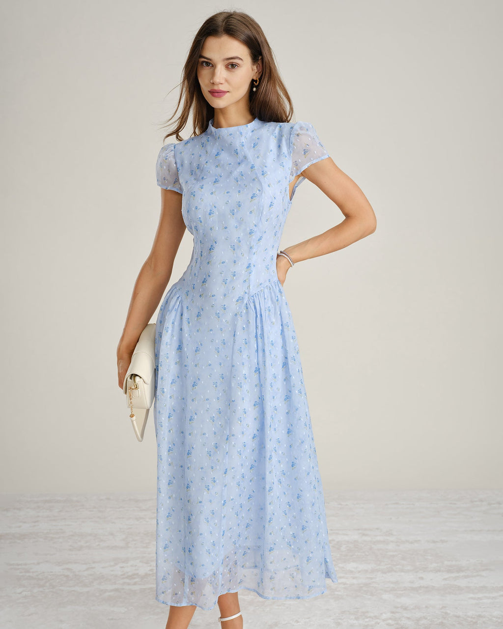 Clara | Vestido Largo de Gasa Floral Azul Mujer Cuello Alto Manga Corta